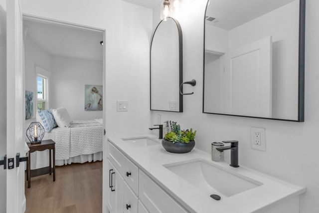 2912 2912 E 22Nd St, Oakland, CA 94601