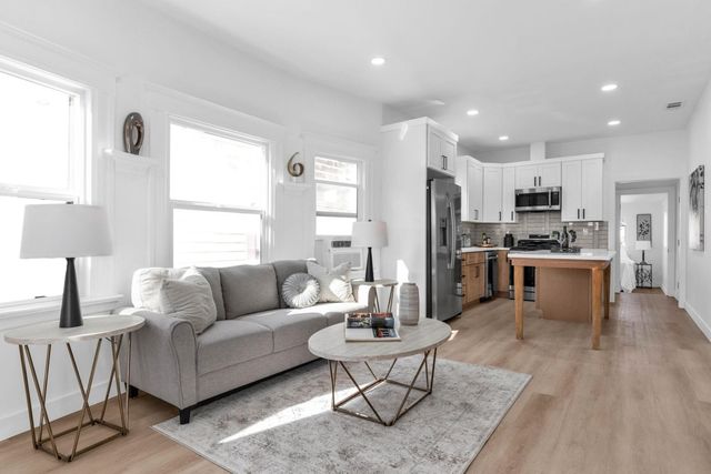 2912 2912 E 22Nd St, Oakland, CA 94601