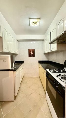 138-70 Elder Avenue 4T, Flushing, NY 11355