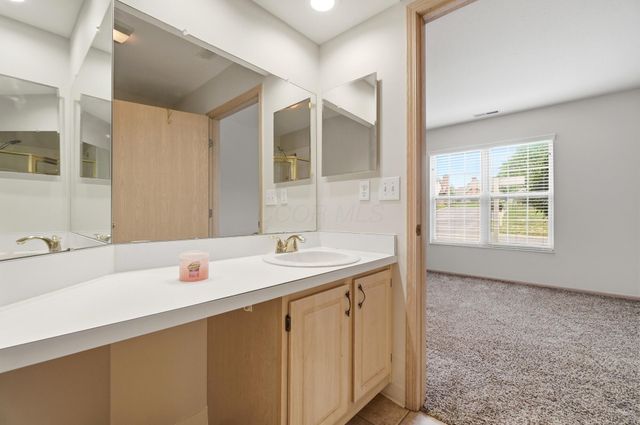 3204 Pine Manor Boulevard, Grove City, OH 43123