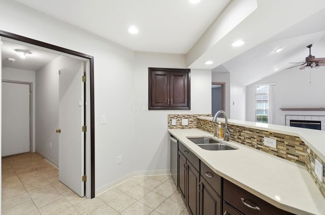 3204 Pine Manor Boulevard, Grove City, OH 43123