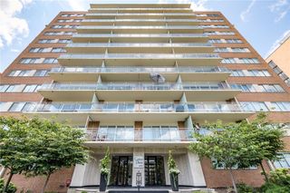 4740 Roanoke Parkway 605, Kansas City, MO 64112