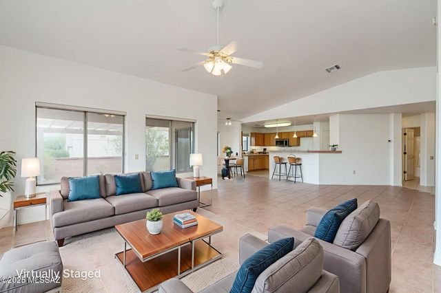 1012 W Union Bell Drive, Green Valley, AZ 85614