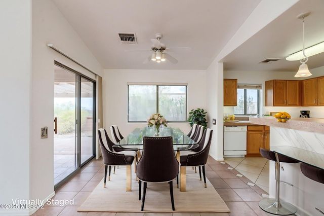 1012 W Union Bell Drive, Green Valley, AZ 85614