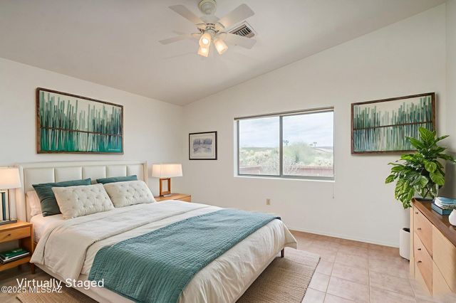 1012 W Union Bell Drive, Green Valley, AZ 85614
