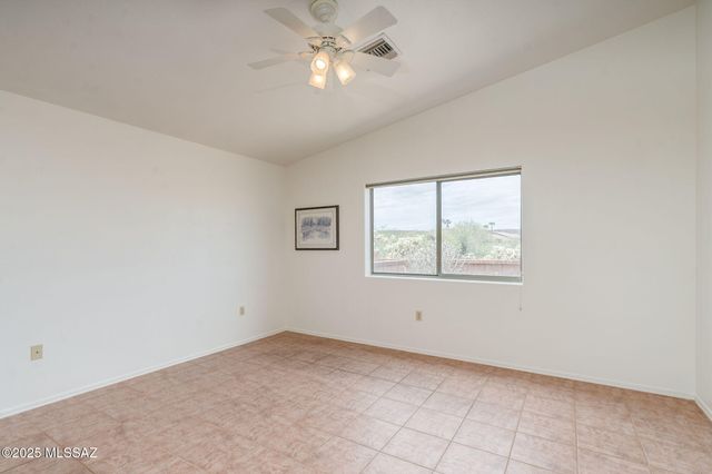 1012 W Union Bell Drive, Green Valley, AZ 85614