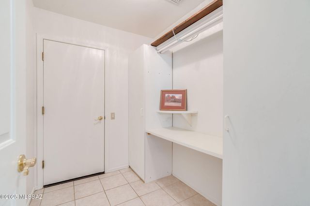 1012 W Union Bell Drive, Green Valley, AZ 85614