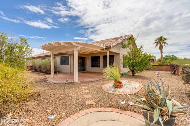 1012 W Union Bell Drive, Green Valley, AZ 85614
