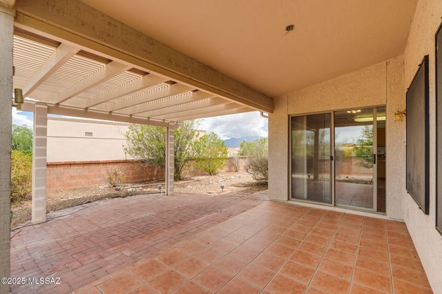 1012 W Union Bell Drive, Green Valley, AZ 85614