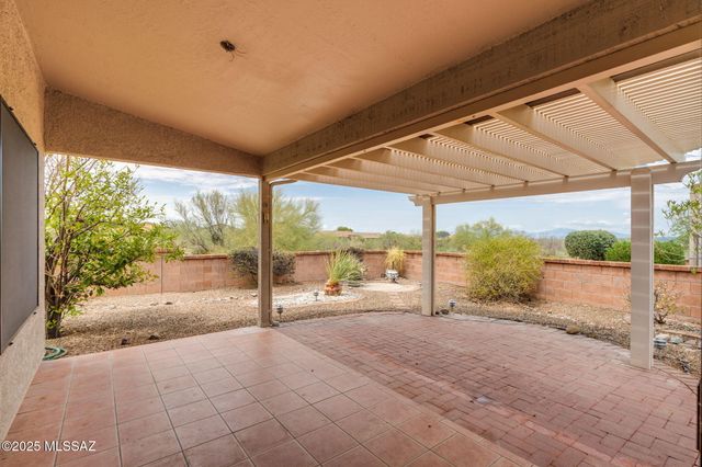 1012 W Union Bell Drive, Green Valley, AZ 85614