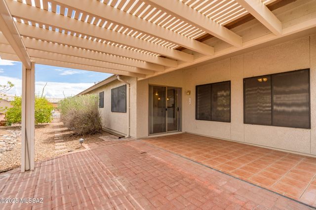 1012 W Union Bell Drive, Green Valley, AZ 85614