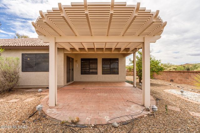 1012 W Union Bell Drive, Green Valley, AZ 85614