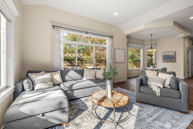 7605 Dogwood Lane SE, Snoqualmie, WA 98065