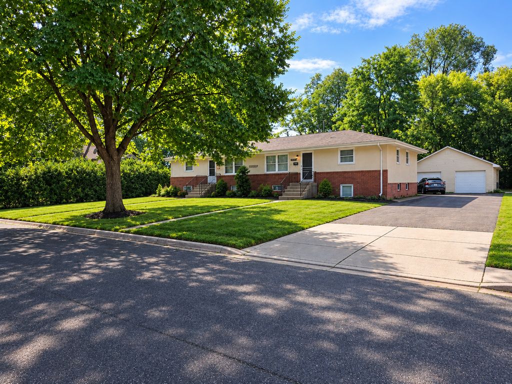 4135 W 124th Street, Savage, MN 55378 — exterior