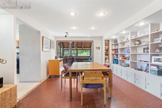 625 Vista Grande Drive, Colorado Springs, CO 80906