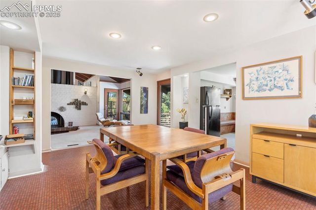 625 Vista Grande Drive, Colorado Springs, CO 80906