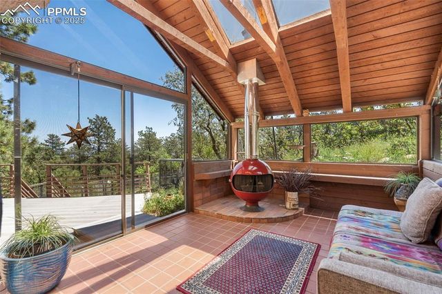 625 Vista Grande Drive, Colorado Springs, CO 80906