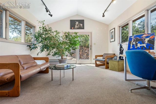 625 Vista Grande Drive, Colorado Springs, CO 80906