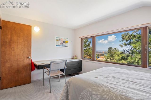 625 Vista Grande Drive, Colorado Springs, CO 80906