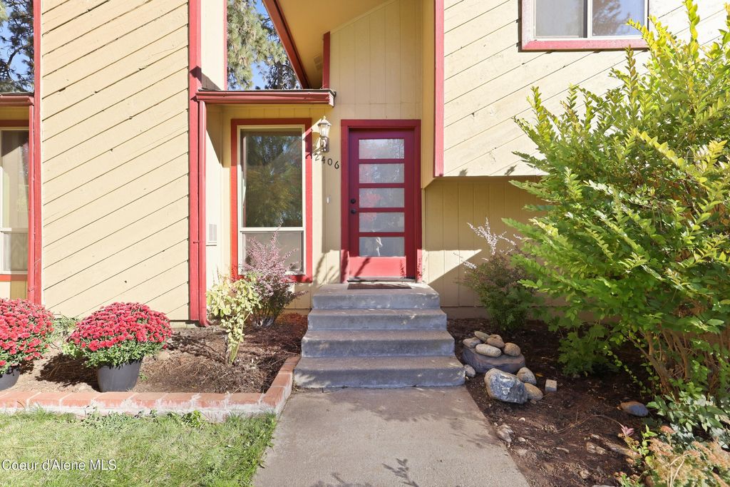 2406 N Pioneer Ridge DR, Post Falls, ID 83854 photo 3