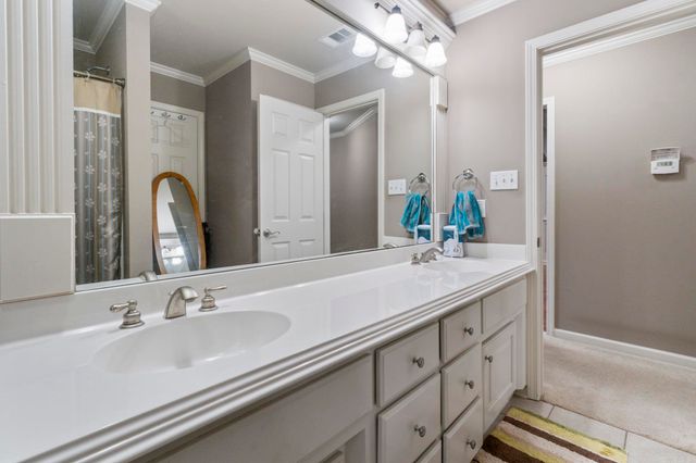 223 Maranes Cir, Maumelle, AR 72113