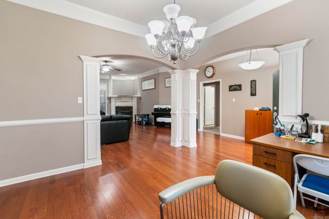 223 Maranes Cir, Maumelle, AR 72113