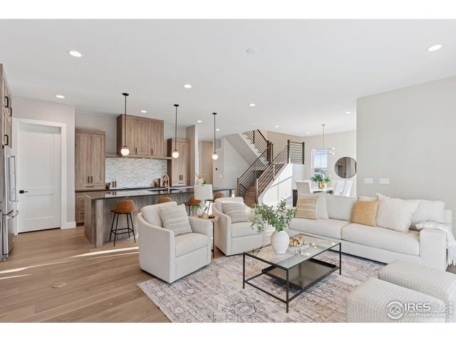 927 William Way, Berthoud, CO 80513