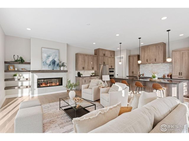 927 William Way, Berthoud, CO 80513