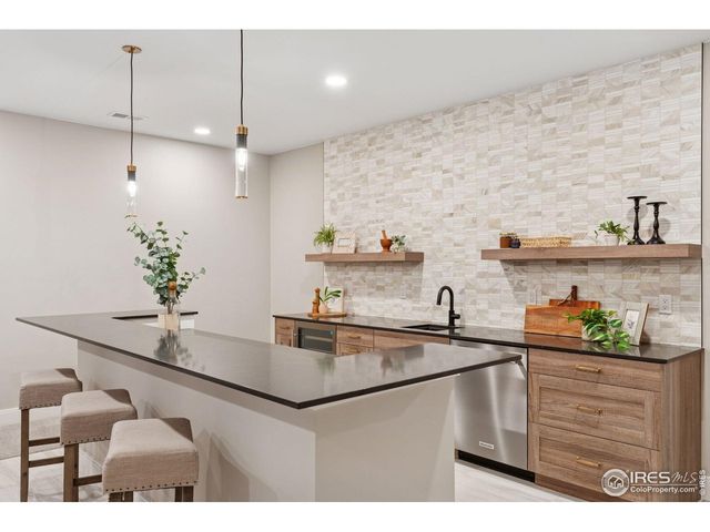 927 William Way, Berthoud, CO 80513