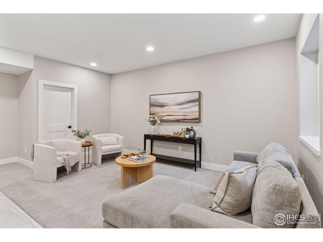 927 William Way, Berthoud, CO 80513