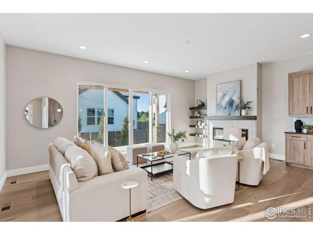 927 William Way, Berthoud, CO 80513