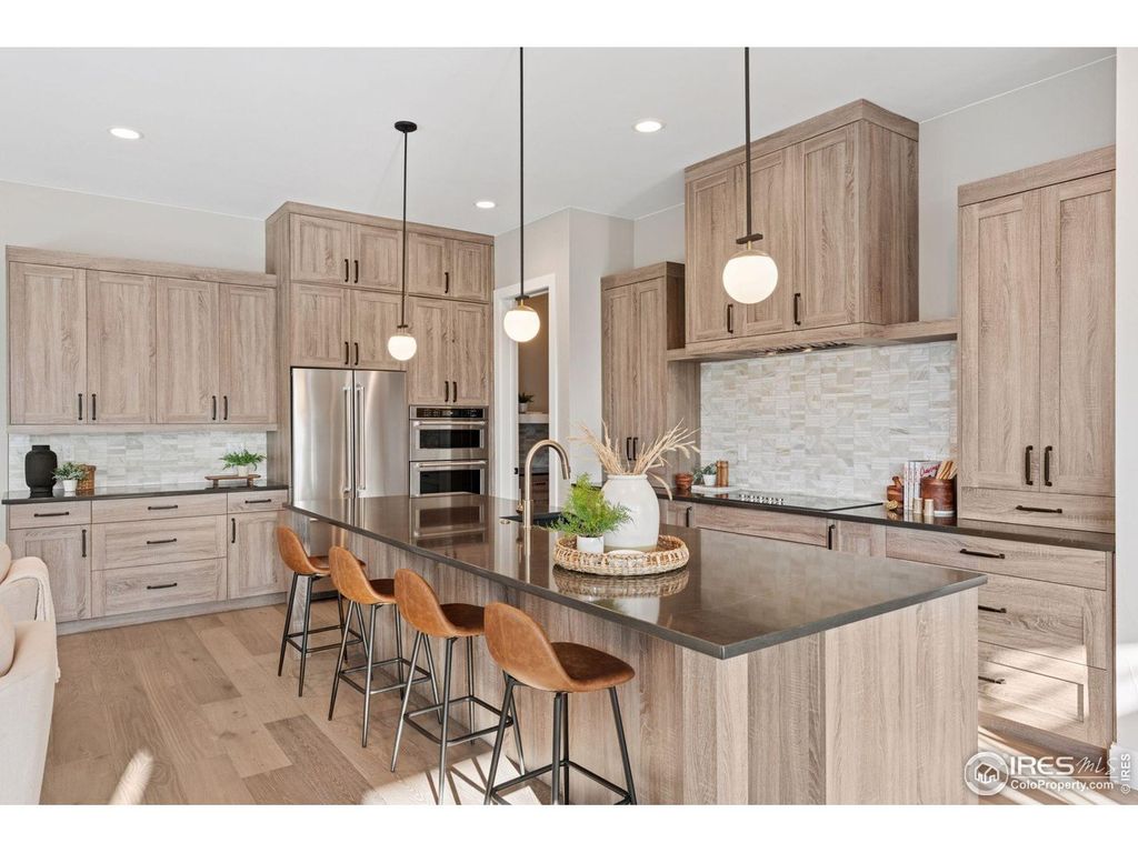 927 William Way, Berthoud, CO 80513