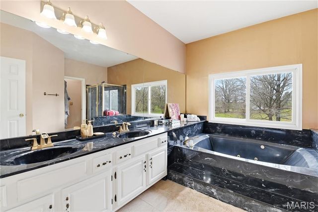 3636 Afshari Circle, Florissant, MO 63034