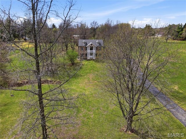 3636 Afshari Circle, Florissant, MO 63034