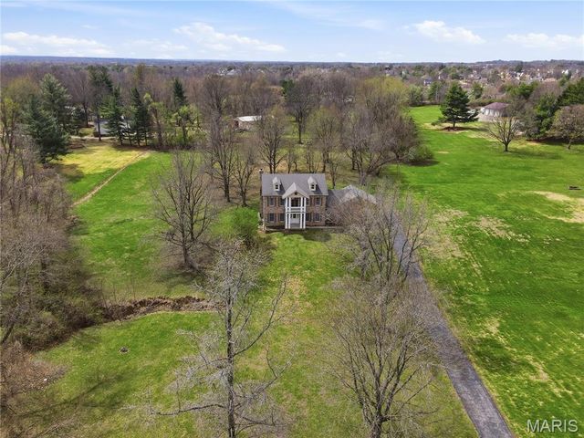 3636 Afshari Circle, Florissant, MO 63034