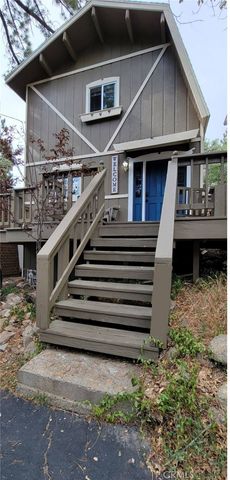 33076 Robin Ln, Running Springs, CA 92308