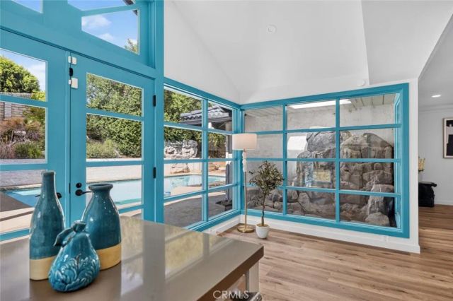 20001 Hiawatha Street, Chatsworth, CA 91311