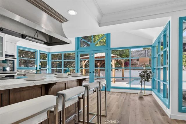 20001 Hiawatha Street, Chatsworth, CA 91311