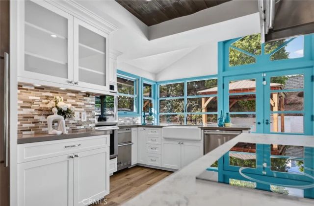 20001 Hiawatha Street, Chatsworth, CA 91311
