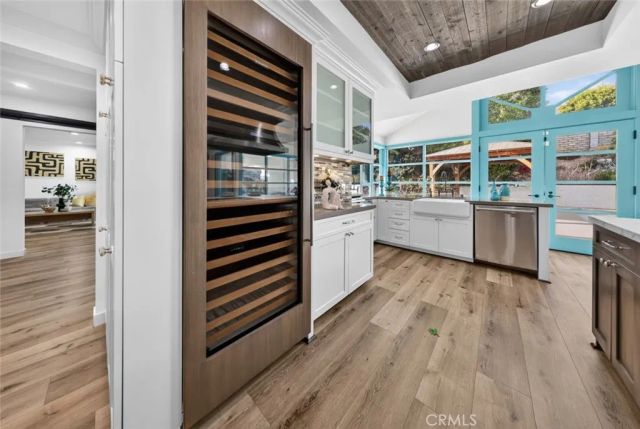 20001 Hiawatha Street, Chatsworth, CA 91311