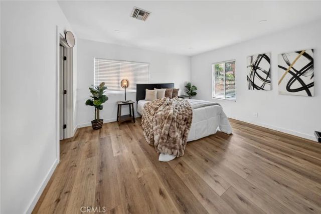 20001 Hiawatha Street, Chatsworth, CA 91311