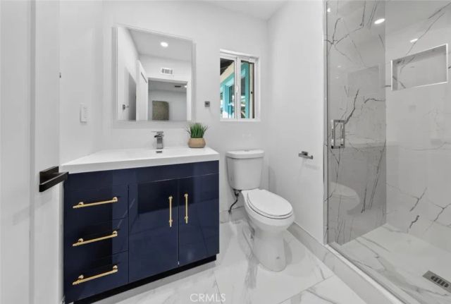 20001 Hiawatha Street, Chatsworth, CA 91311