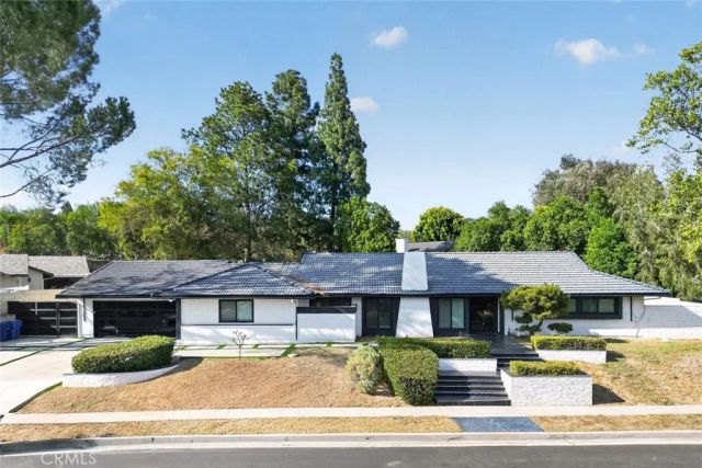 20001 Hiawatha Street, Chatsworth, CA 91311