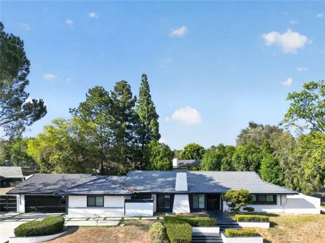 20001 Hiawatha Street, Chatsworth, CA 91311
