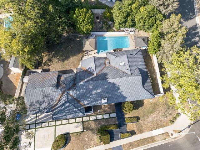 20001 Hiawatha Street, Chatsworth, CA 91311