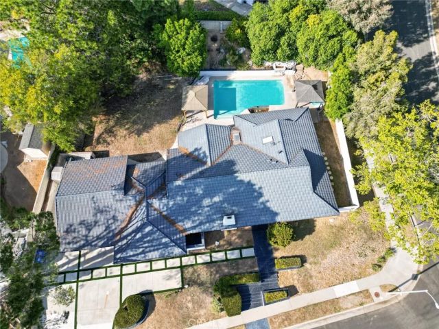 20001 Hiawatha Street, Chatsworth, CA 91311