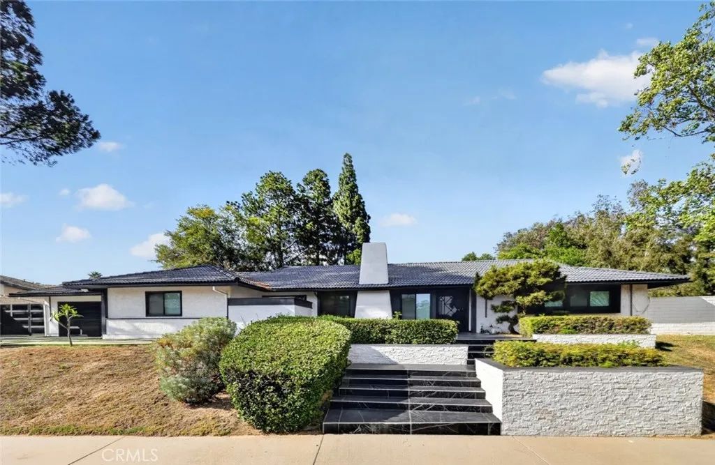 20001 Hiawatha Street, Chatsworth, CA 91311