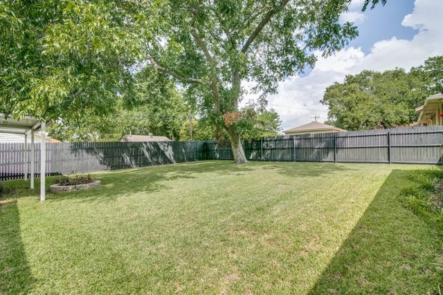 504 W Kaufman Street, Rockwall, TX 75087