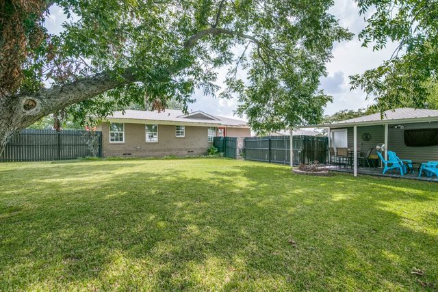 504 W Kaufman Street, Rockwall, TX 75087