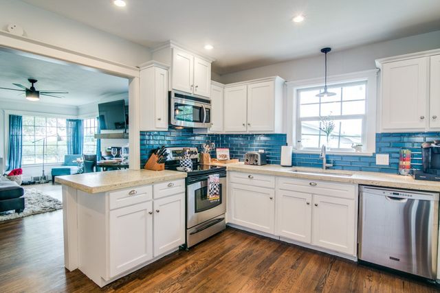 504 W Kaufman Street, Rockwall, TX 75087